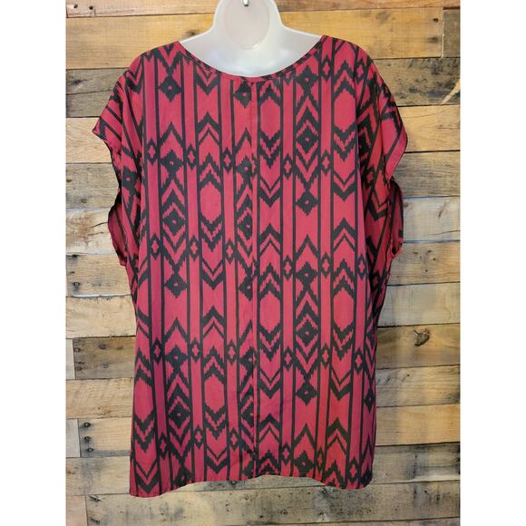 Forever 21 women's dark red & black tribal Aztec design lightweight top size 1x - Picture 9 of 9